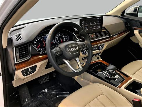 Used 2023 Audi Q5 2.0T Premium w/ Convenience Package AWD/4WD image 18