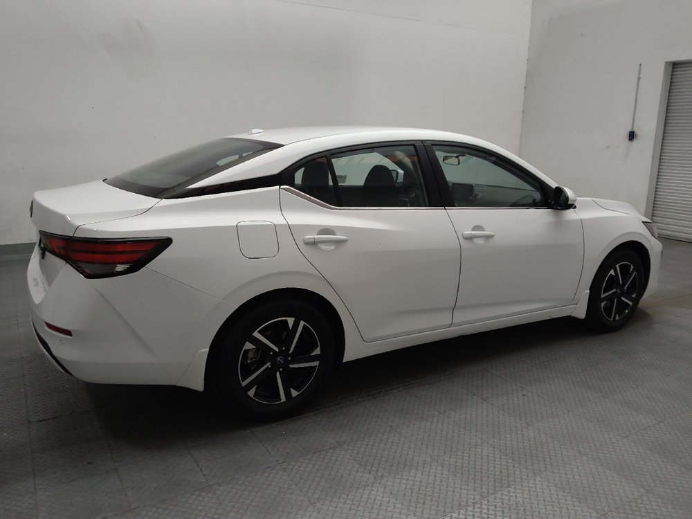 Used 2025 Nissan Sentra SV FWD image 10