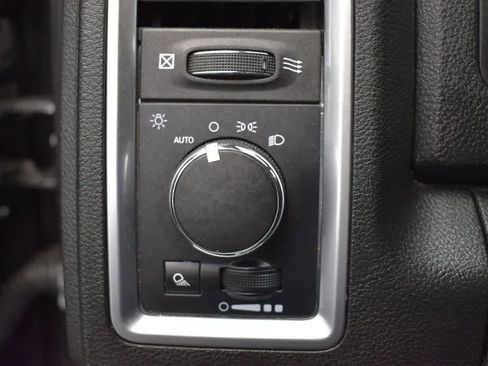 Used 2024 RAM 1500 Classic SLT AWD/4WD image 22