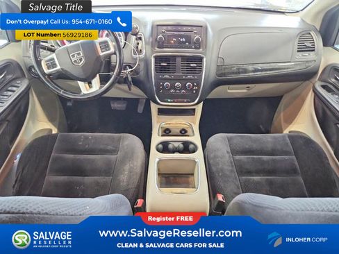 Used 2014 Dodge Grand Caravan SXT w/ Rear Park Assist Package FWD image 11