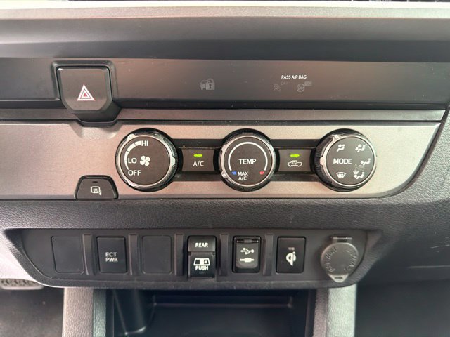 Used 2019 Toyota Tacoma TRD Sport RWD image 27