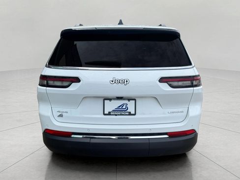 Used 2025 Jeep Grand Cherokee Laredo w/ Luxury Tech Group I AWD/4WD image 11