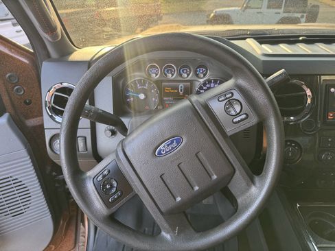 Used 2014 Ford F250 XLT w/ XLT Value Package AWD/4WD image 26
