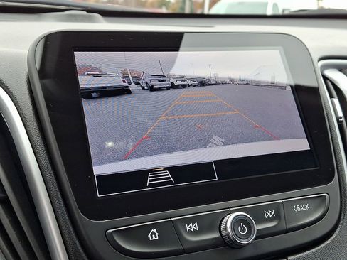 Used 2023 Chevrolet Malibu LT image 18