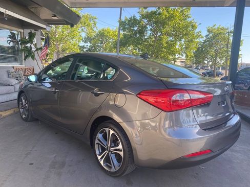 Used 2014 Kia Forte EX w/ Premium Package FWD image 7