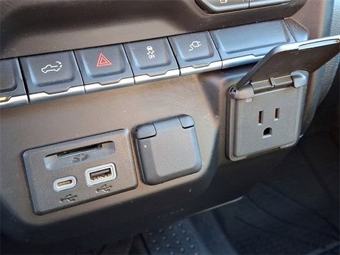 Used 2019 Chevrolet Silverado 1500 LT w/ All-Star Edition image 23