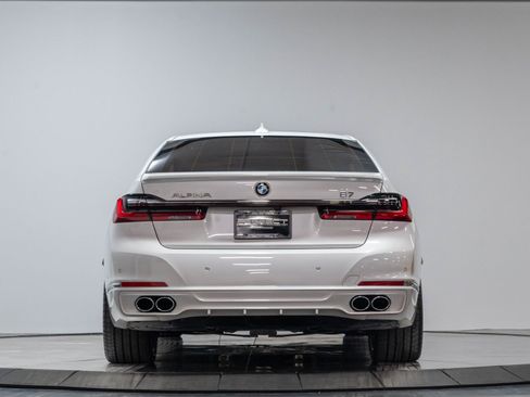 Used 2022 BMW ALPINA B7 xDrive AWD/4WD image 48