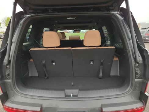 Used 2025 Hyundai Santa Fe Limited image 27