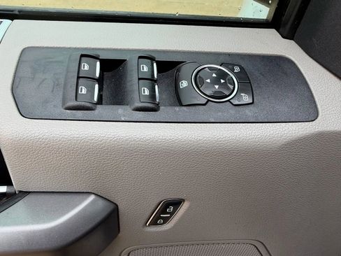 Used 2018 Ford F250 XLT w/ FX4 Off-Road Package image 14