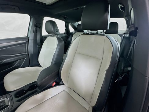 Used 2020 Volkswagen Jetta R-Line image 17