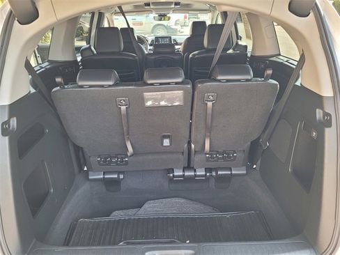 Certified 2024 Honda Odyssey Touring image 27