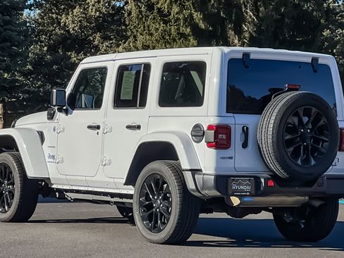 Used 2024 Jeep Wrangler Unlimited Sahara image 6