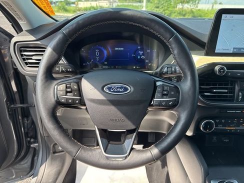 Used 2022 Ford Escape Titanium w/ Titanium Elite Package image 20