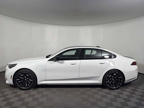 New 2026 BMW M5 w/ Executive Package image 4