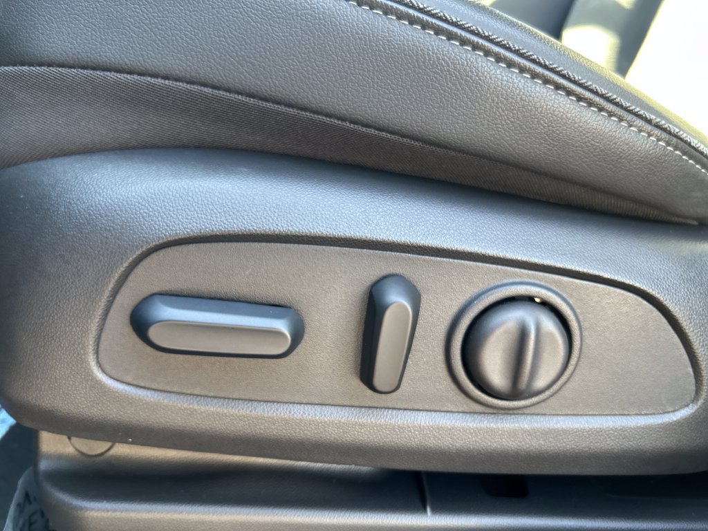 Used 2024 Buick Encore GX Preferred w/ Comfort Package FWD image 19