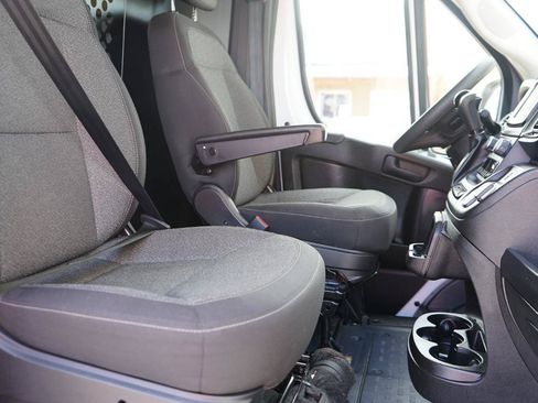 Used 2025 RAM ProMaster 2500 w/ U-Haul Equipment Group FWD image 18