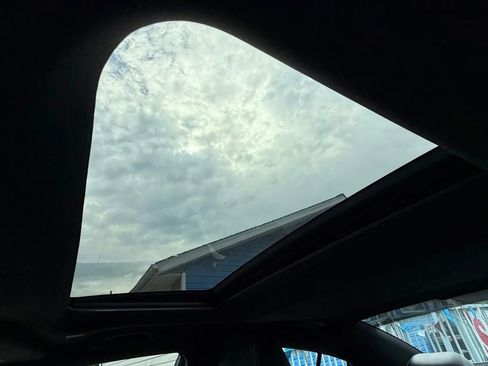 Used 2020 Dodge Charger SXT w/ Leather Interior Group image 37