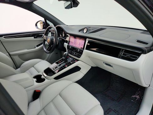 Used 2024 Porsche Macan S AWD/4WD image 29