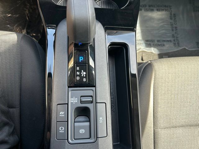 Used 2026 Toyota Prius LE FWD image 24