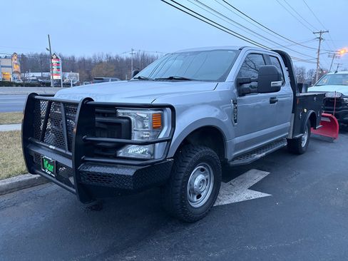 Used 2022 Ford F250 XL w/ Power Equipment Group image 7