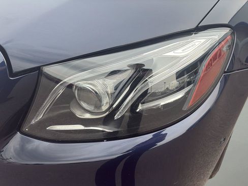 Used 2017 Mercedes-Benz E 400 4MATIC Wagon image 40