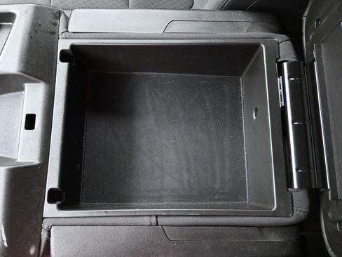 Used 2022 Chevrolet Silverado 2500 Custom w/ Custom Value Package image 19