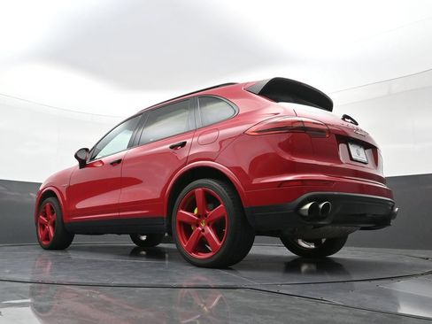 Used 2018 Porsche Cayenne S AWD/4WD image 25
