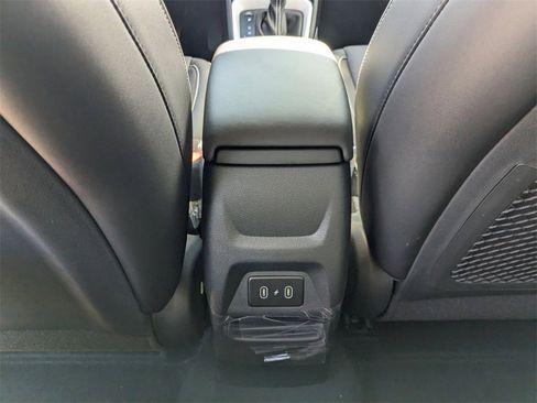 New 2025 Hyundai Venue Limited image 14