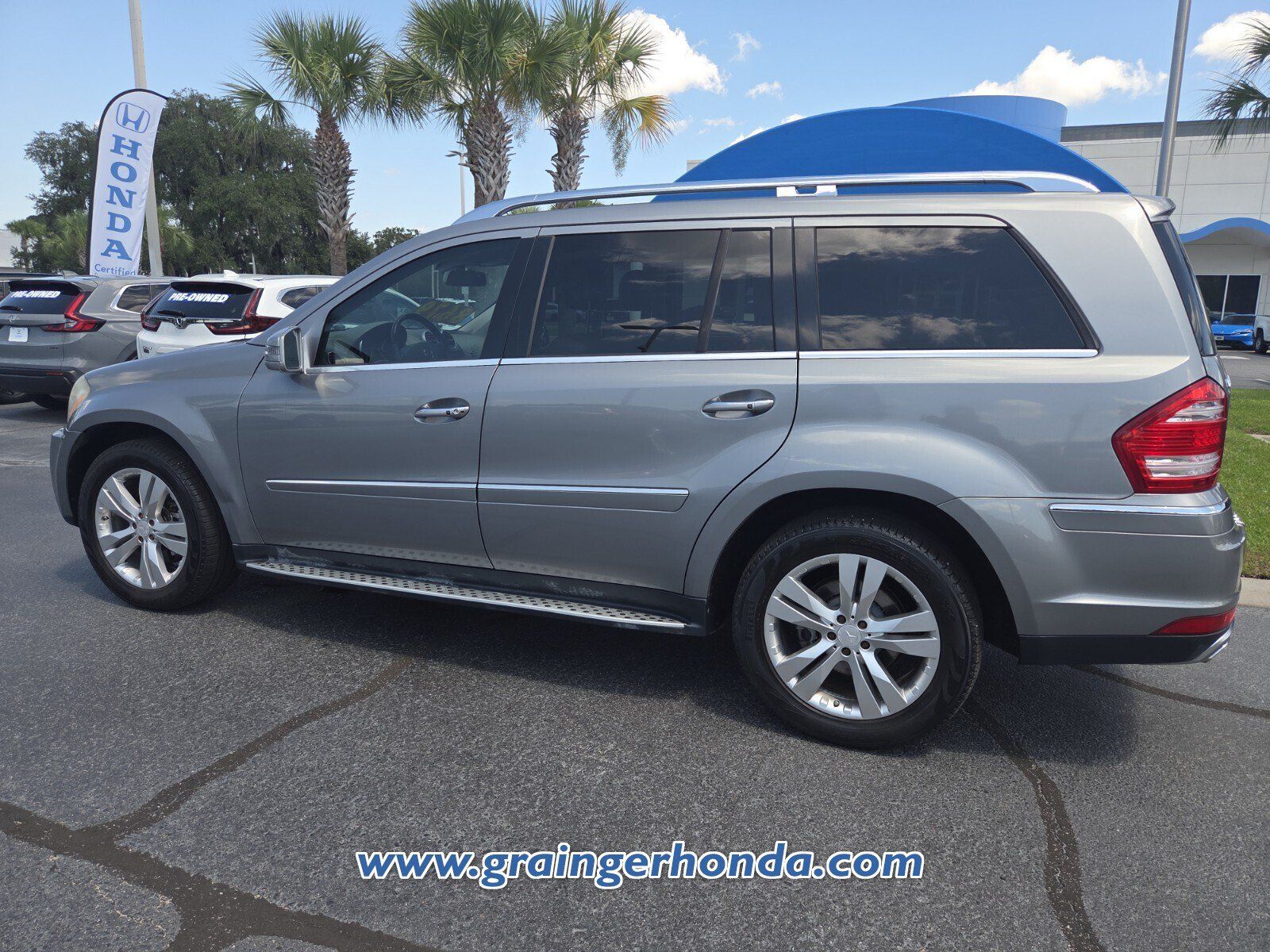 Used 2012 Mercedes-Benz GL 450 4MATIC image 3