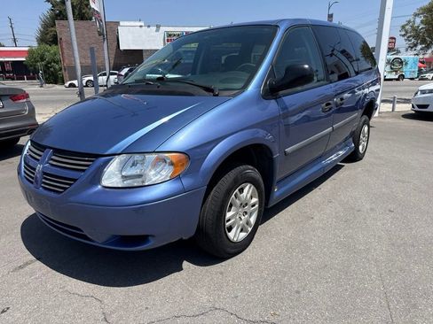 Used 2007 Dodge Grand Caravan SE w/ Popular Equipment Group I FWD image 2