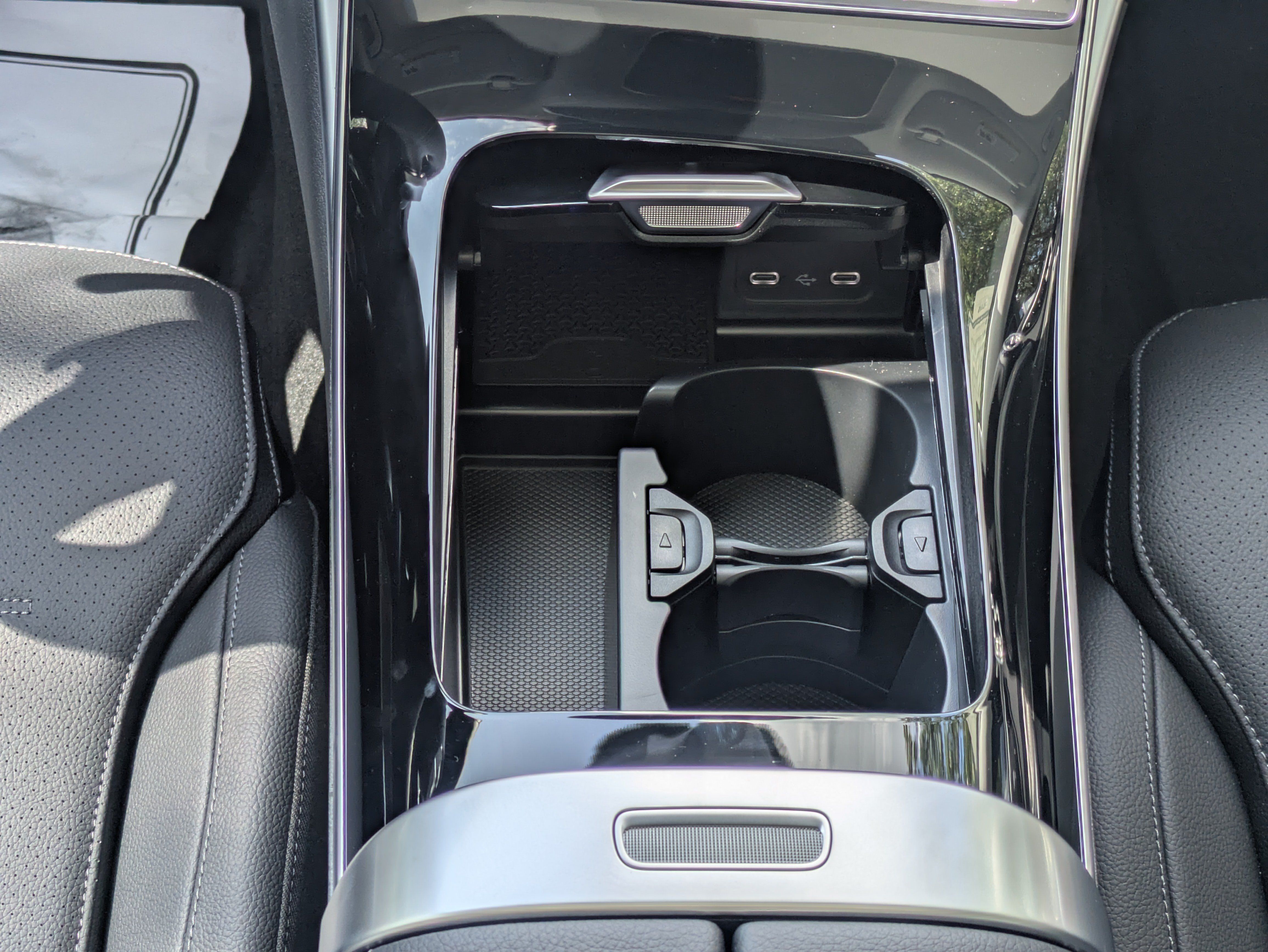 New 2026 Mercedes-Benz C 300 4MATIC Sedan image 17