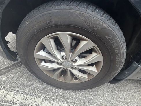 Used 2019 Kia Sedona LX image 11