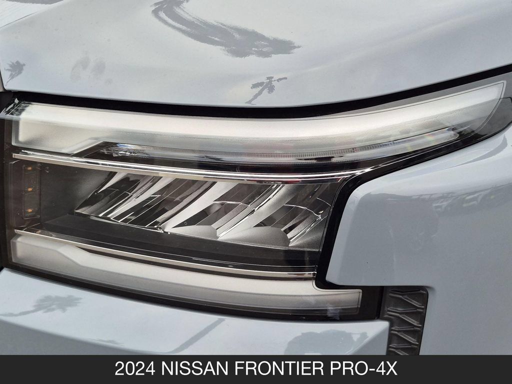 Certified 2024 Nissan Frontier PRO-4X w/ Off-Road Protection Package AWD/4WD image 10