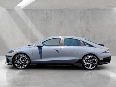 Used 2024 Hyundai Ioniq 6 SEL RWD image 7