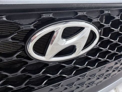 Used 2018 Hyundai Kona SEL w/ SEL Tech Package 02 FWD image 11