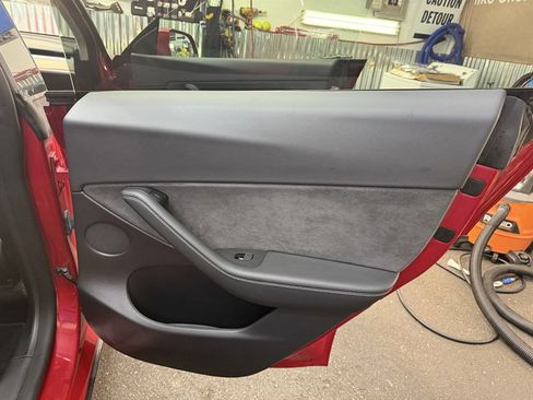 Used 2022 Tesla Model Y Performance image 30