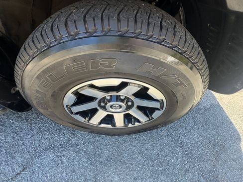 Used 2021 Toyota 4Runner TRD Off-Road Premium AWD/4WD image 28