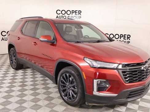 Used 2022 Chevrolet Traverse RS w/ LPO, Floor Liner Package image 1