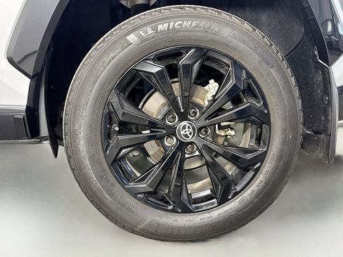 Certified 2022 Toyota RAV4 XSE AWD/4WD image 31