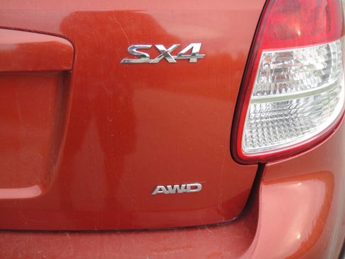 Used 2012 Suzuki SX4 AWD Hatchback image 9