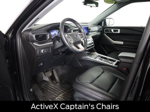 Used 2022 Ford Explorer XLT w/ Equipment Group 202A AWD/4WD image 34