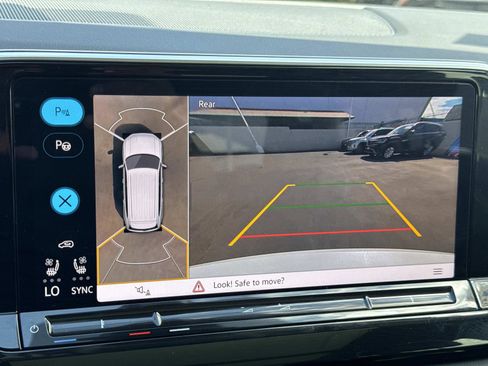 Certified 2025 Volkswagen Atlas SEL Premium R-Line image 29