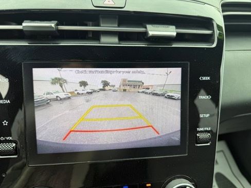 Used 2022 Hyundai Santa Cruz SEL image 15