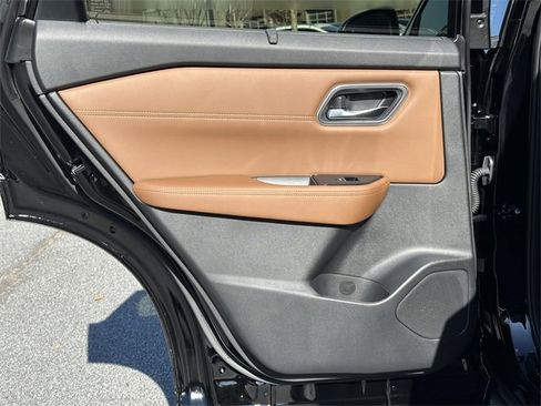 New 2026 Nissan Rogue Platinum image 16