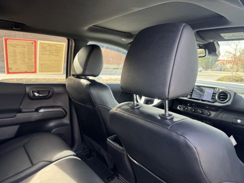 Certified 2023 Toyota Tacoma TRD Off-Road w/ TRD Premium Off Road Package image 16