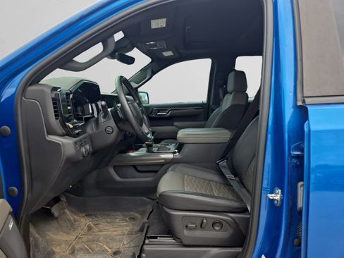 Used 2024 Chevrolet Silverado 1500 ZR2 w/ Technology Package AWD/4WD image 9