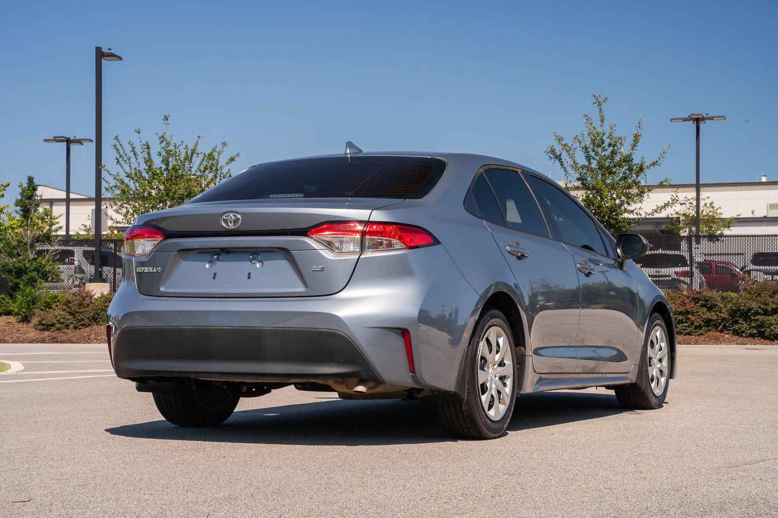 Used 2025 Toyota Corolla LE FWD image 7