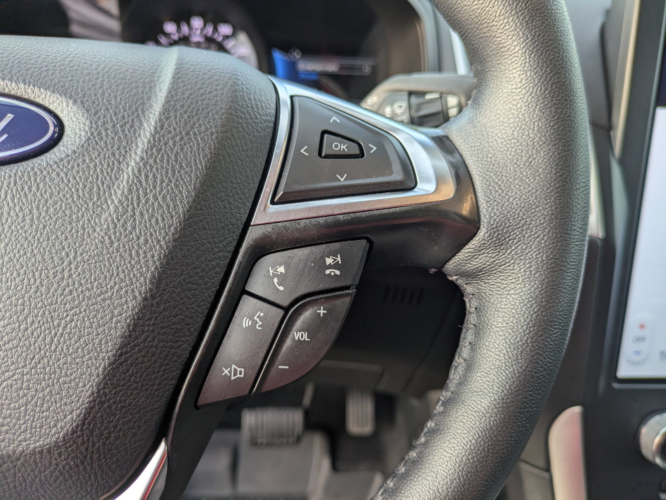 Used 2024 Ford Edge SEL w/ Convenience Package AWD/4WD image 19