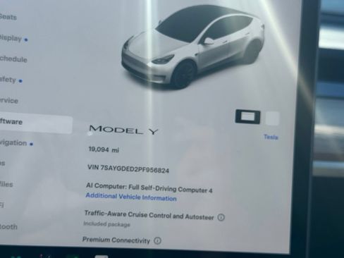 Used 2023 Tesla Model Y 2WD image 6