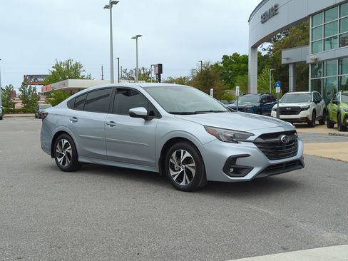 Certified 2025 Subaru Legacy Premium AWD/4WD image 9